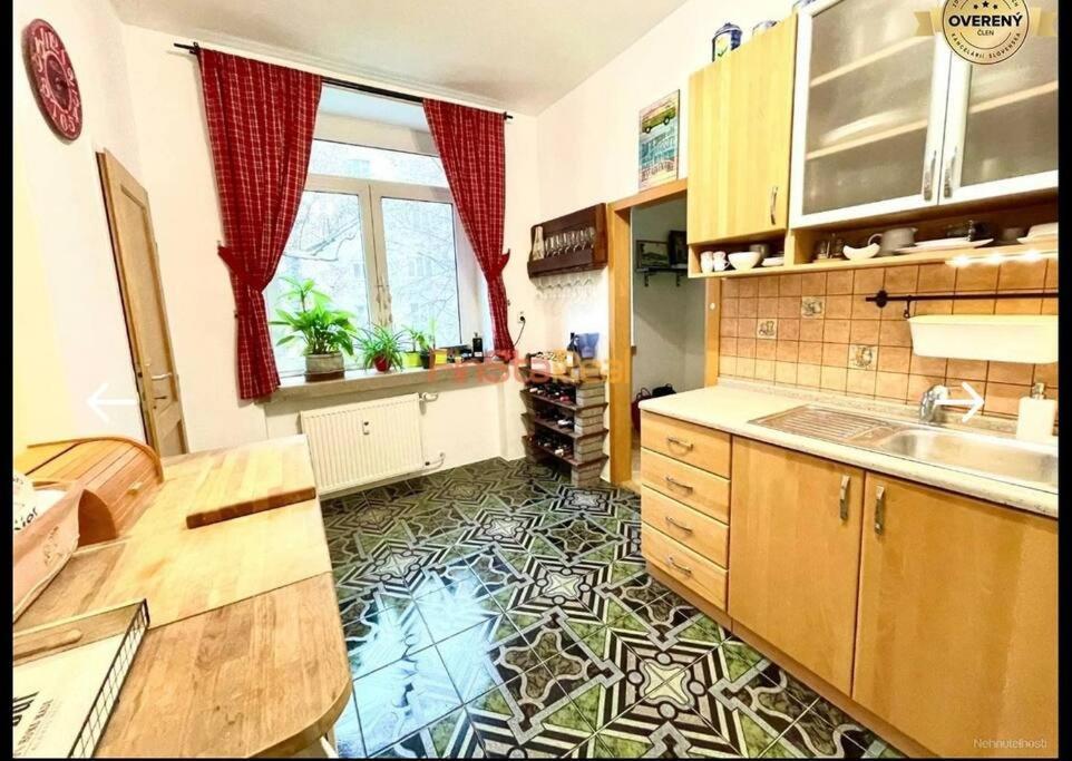 Economy Apartment 2 Min From The Main Station Bratysława Zewnętrze zdjęcie